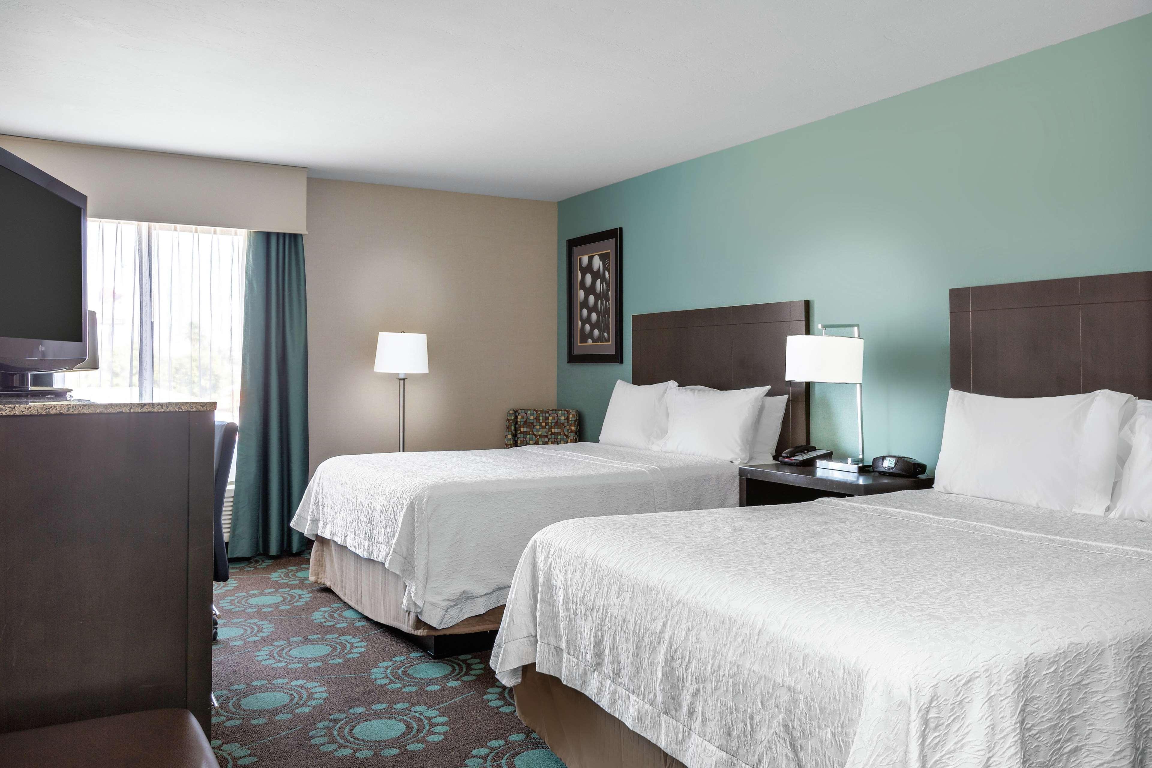 Spark By Hilton Bakersfield Central Экстерьер фото