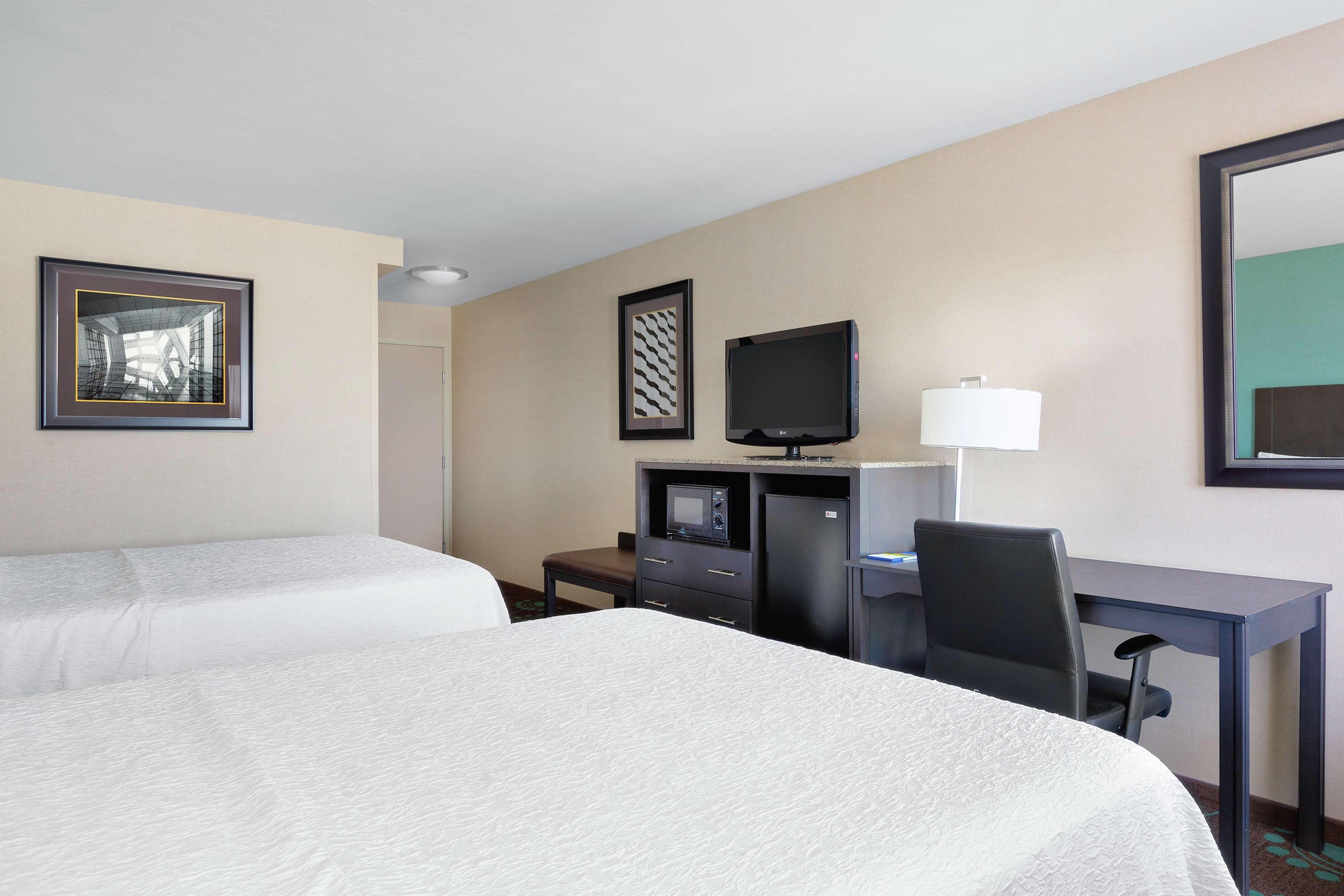 Spark By Hilton Bakersfield Central Экстерьер фото