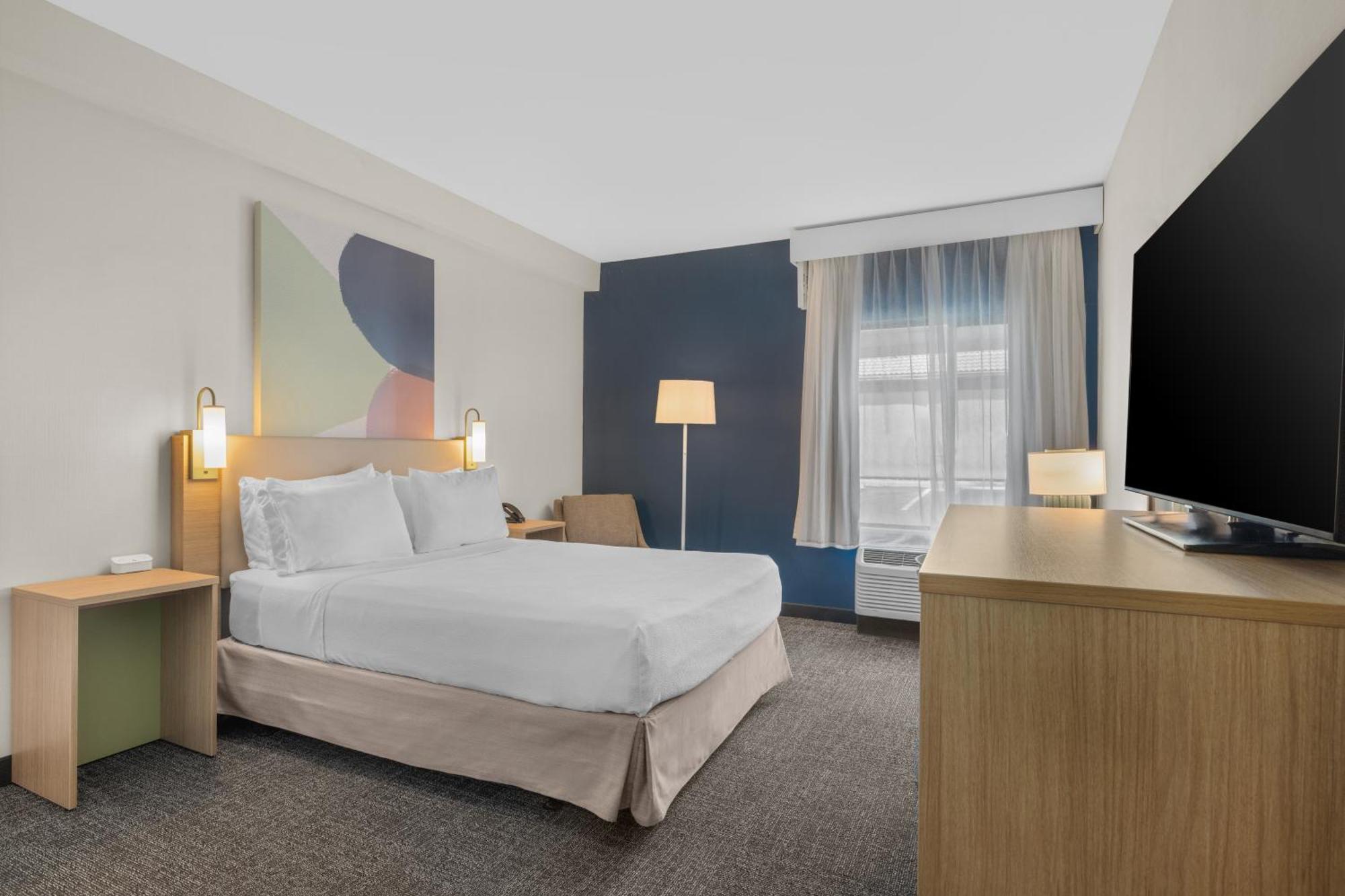 Spark By Hilton Bakersfield Central Номер фото
