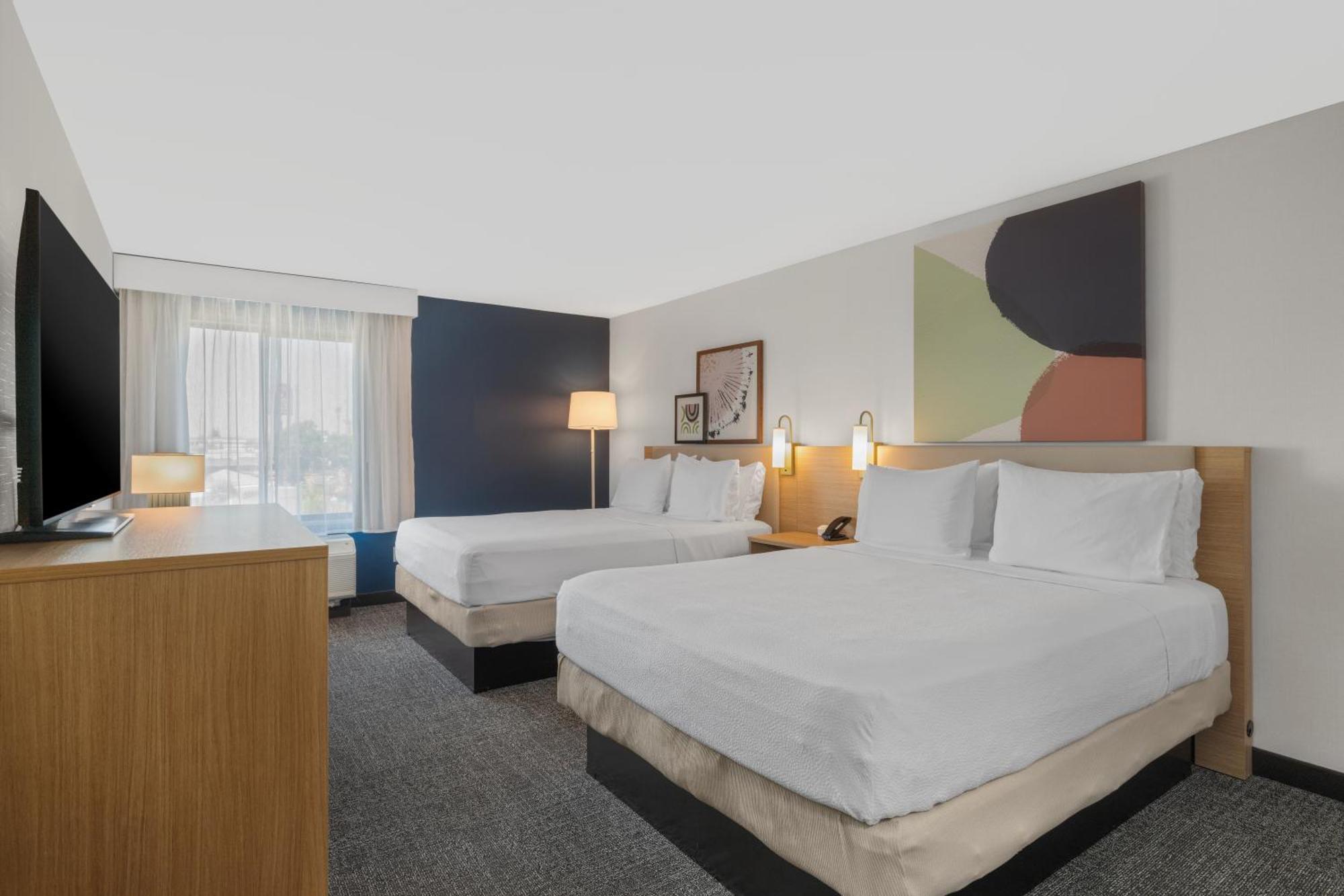 Spark By Hilton Bakersfield Central Номер фото